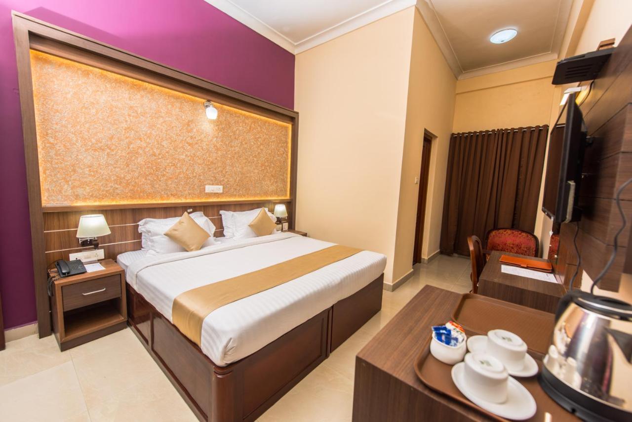 Kallada Golden Hotel Thrissur Kültér fotó