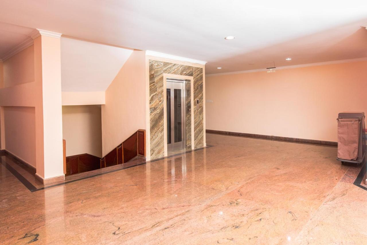 Kallada Golden Hotel Thrissur Kültér fotó