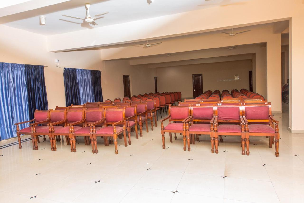Kallada Golden Hotel Thrissur Kültér fotó